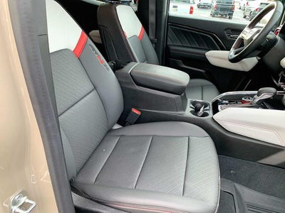 2024 GMC Canyon Crew Cab Short Box 4-Wheel Drive AT4X