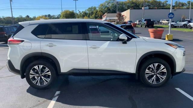 2021 Nissan Rogue SV - Photo 9