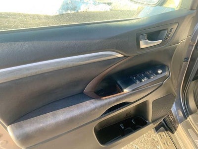 2017 Toyota Highlander Limited V6 AWD (Natl)