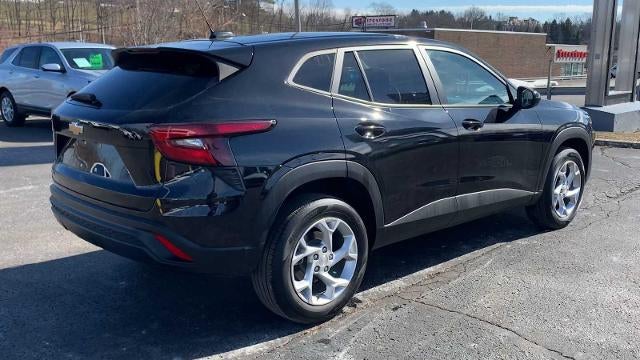 2024 Chevrolet Trax FWD 4dr LS