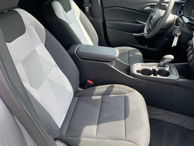 2025 Chevrolet Trax LS - Photo 24