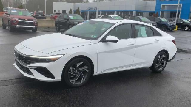 2025 Hyundai Elantra Limited IVT