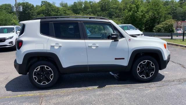2016 Jeep Renegade Trailhawk - Photo 9